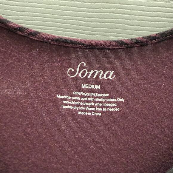 Soma Women's Cold Shoulder Tunic Merlot Agile Lines Banded Cuffs Size Medium - Picture 8 of 9